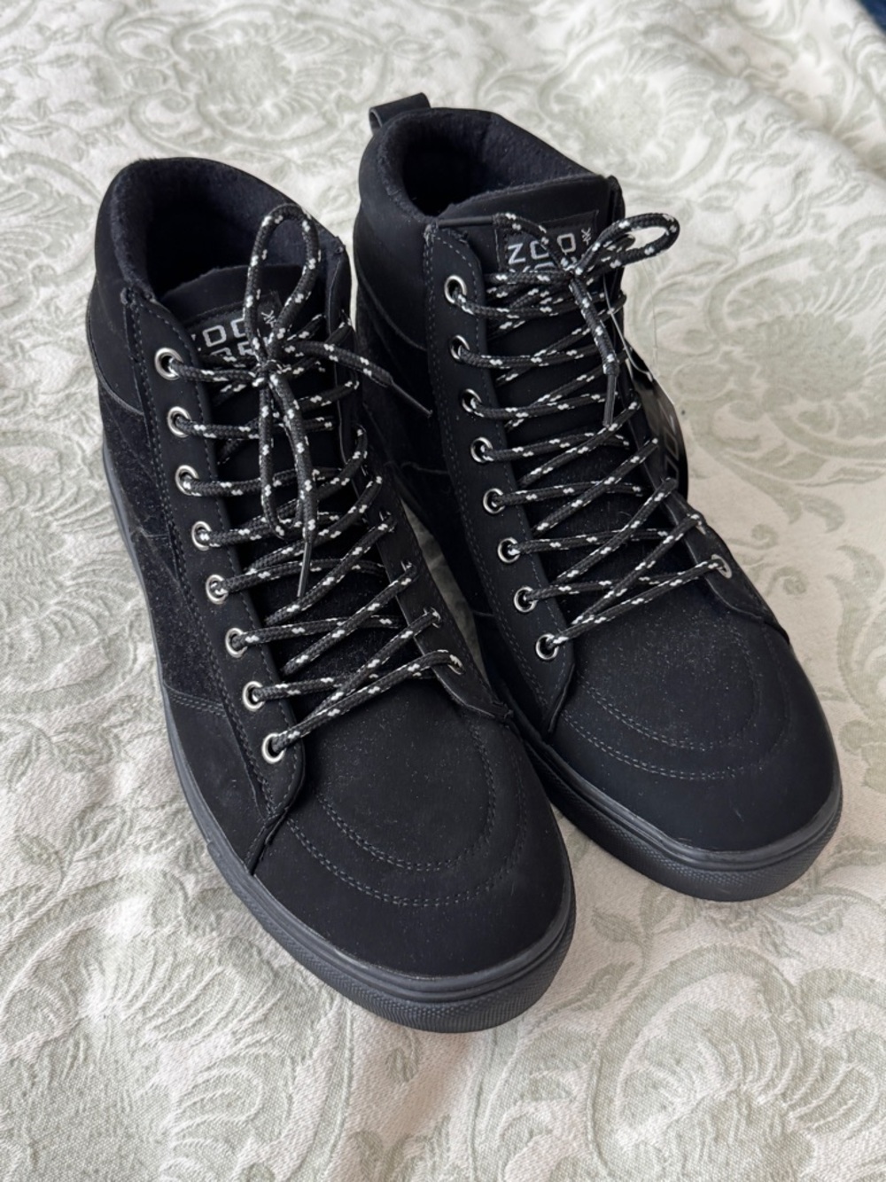 Zoo York Men's Black High-Top Sneakers with Reflective Lace Detail